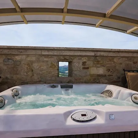 Torre Panoramica & Jacuzzi Nel Cuore Del